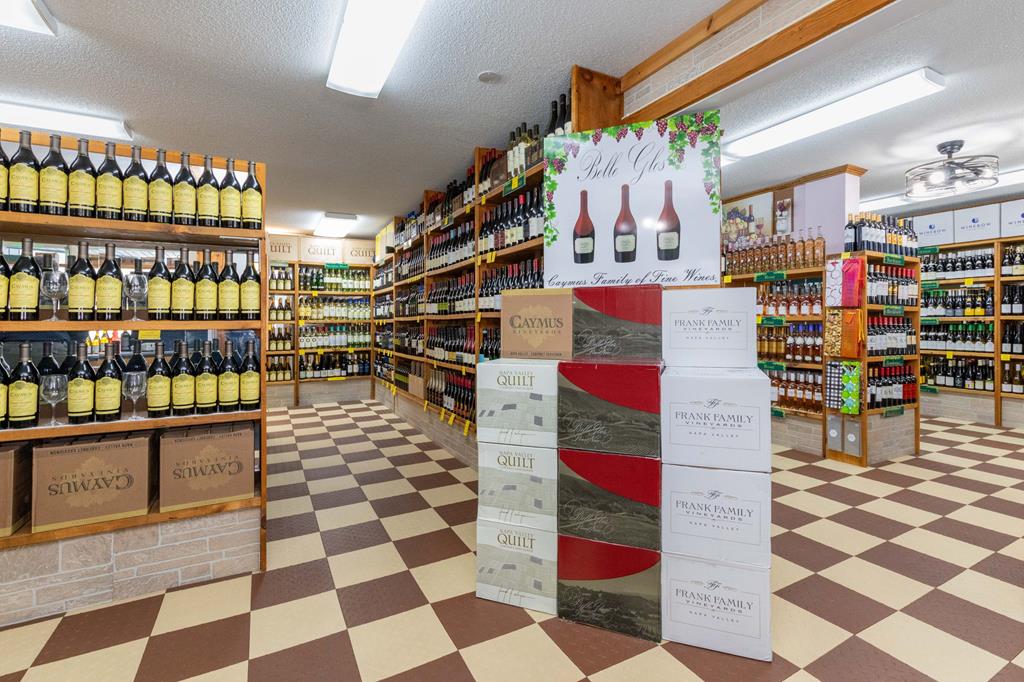 Commercial Sale in Cashiers