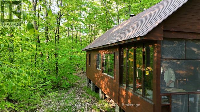 912A Ohio Rd, Home with 1 bedrooms, 0 bathrooms and 1 parking in Combermere ON | Image 4