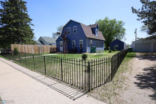 327 2nd St Nw, Mayville, ND, 58257-1123 | Card Image