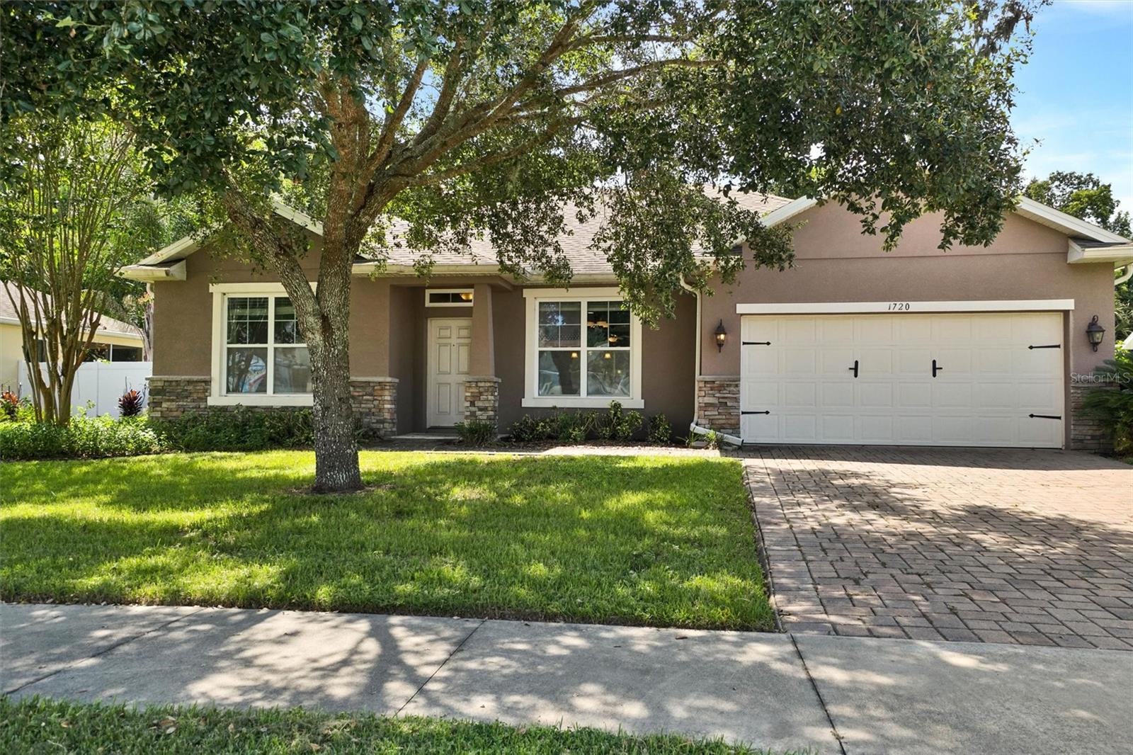 Residential in DELAND