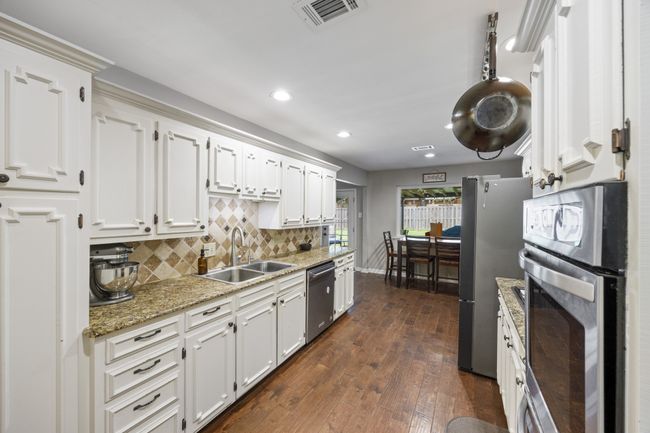 1507 Greenbrier Dr, House other with 4 bedrooms, 3 bathrooms and null parking in Sherman TX | Image 11