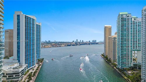 3421-325 S Biscayne Blvd, Miami, FL, 33131-2476 | Card Image