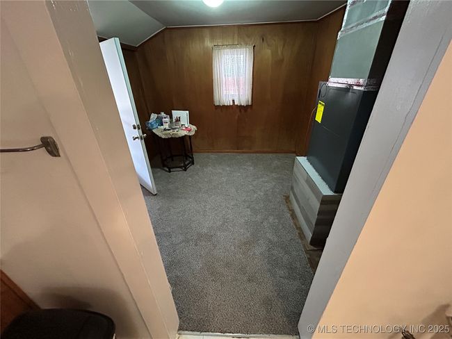 Bonus Room off Kitchen | Image 21