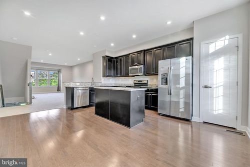 730 Sky Bridge Dr, UPPER MARLBORO, MD, 20774-3774 | Card Image