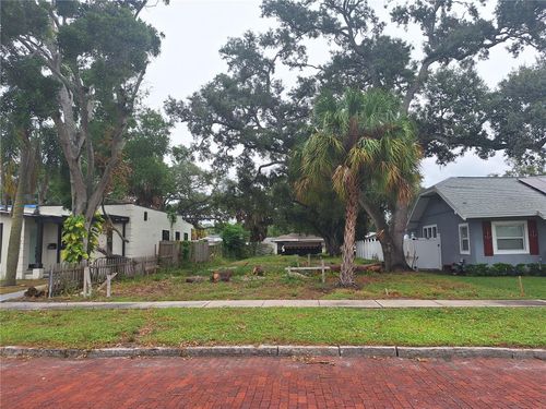 3910 8th St S, St Petersburg, FL, 33705-3831 | Card Image