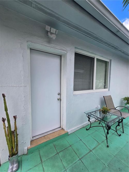 2-445 Nw 125th St, North Miami, FL, 33168-3621 | Card Image