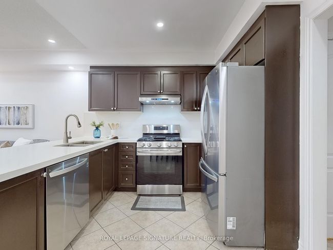 321 Bussel Cres, House attached with 3 bedrooms, 3 bathrooms and 2 parking in Milton ON | Image 9