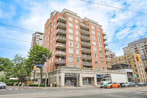 704-1 Deer Park Cres, Toronto, ON, M4V3C4 | Card Image