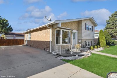 22 51st Avenue, House other with 3 bedrooms, 2 bathrooms and 2 parking in Bellwood IL | Image 3