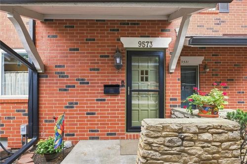 9573 Outlook Dr, Overland Park, KS, 66207-2837 | Card Image