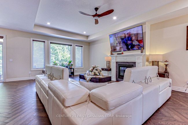 2129 Lockwood Cres, House other with 2 bedrooms, 2 bathrooms and 2 parking in Mount Brydges ON | Image 9
