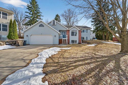 15 Naylor Cir, MADISON, WI, 53719-4102 | Card Image