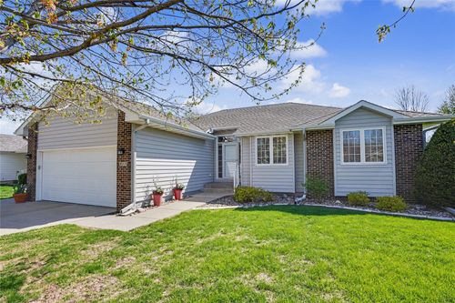 813 Se Park Street, Grimes, IA, 50111 | Card Image