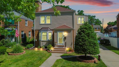 223 Gregory Ave, Munster, IN, 46321-1011 | Card Image