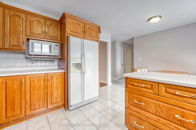 60 D'andrea Trail, House other with 2 bedrooms, 3 bathrooms and 4 parking in Sarnia ON | Image 10