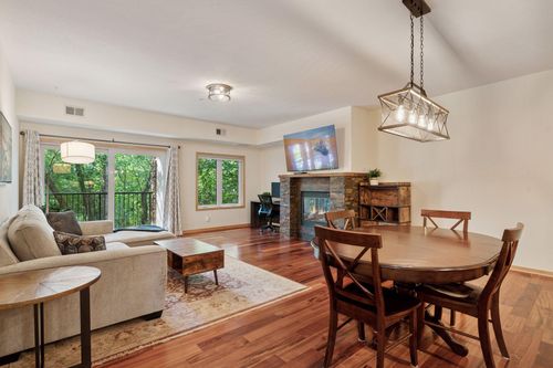 unit-108-10806 S Shore Dr, Plymouth, MN, 55441-4975 | Card Image