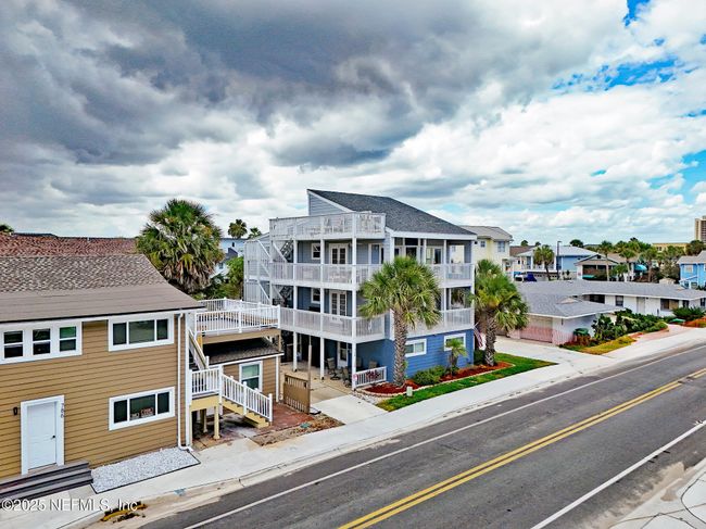 724 1 St St S, Home with 5 bedrooms, 5 bathrooms and null parking in Jacksonville Beach FL | Image 5