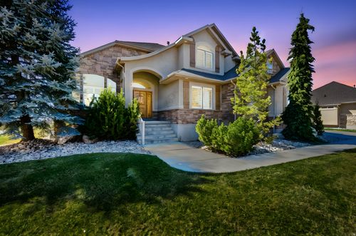686 Wellington Dr, Kaysville, UT, 84037-9578 | Card Image