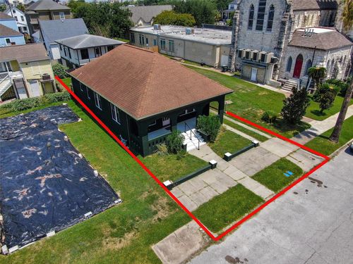 3616 Avenue L, Galveston, TX, 77550-4135 | Card Image