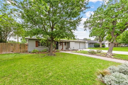 338 Tophill Rd, San Antonio, TX, 78209-3446 | Card Image