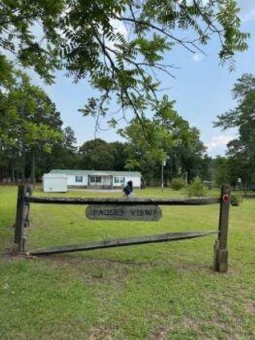 1035 Crawford Dr, Manning, SC, 29102-4611 | Card Image