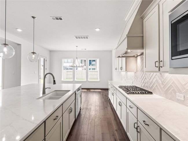 Pomona_Executive_Veronica_72_Kitchen_02 | Image 8