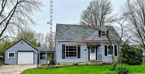 35888 Chestnut Ridge Rd, North Ridgeville, OH, 44039-3928 | Card Image