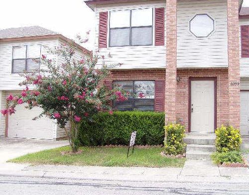8939 Kenton Briar, San Antonio, TX, 78240-1563 | Card Image