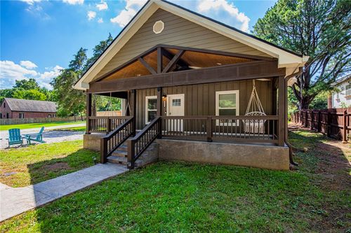 215 S Peerson St, Fayetteville, AR, 72701-8917 | Card Image