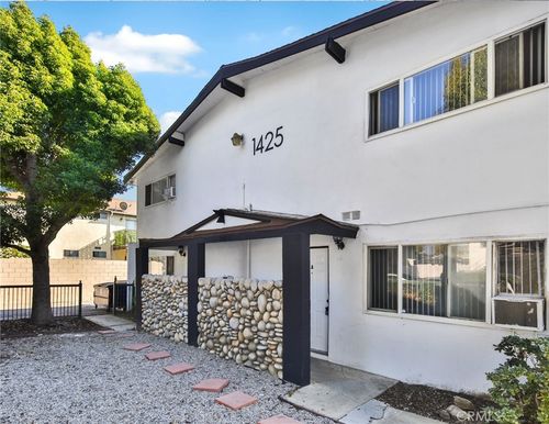 1425 W Stoneridge Ct, Ontario, CA, 91762-2834 | Card Image
