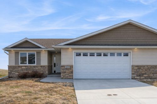 413 Fawn Run, Kenyon, MN, 55946-1422 | Card Image