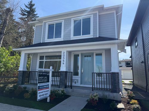 20544 76 Ave, Langley, BC, V2Y3S8 | Card Image