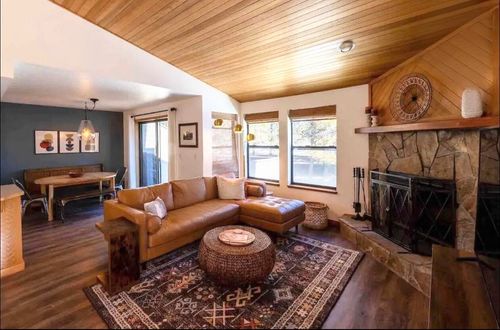 33-17822 W Core Rd, Bend, OR, 97707-9301 | Card Image