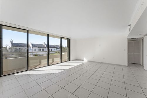 apt-302-441 Valencia Ave, Coral Gables, FL, 33134-5782 | Card Image