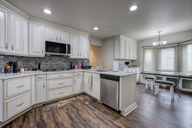 6255 Celeste Rd, Condo with 4 bedrooms, 4 bathrooms and null parking in West Bloomfield MI | Image 14