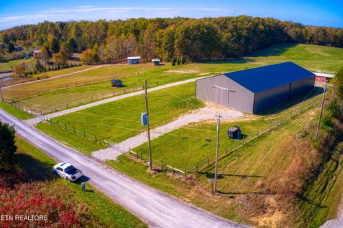 1008 Tanglewood Blvd, Jamestown, TN, 38556-6085 | Card Image