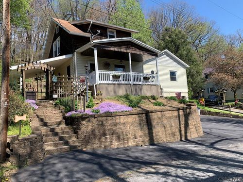 427 Swank St, Johnstown, PA, 15905-3151 | Card Image