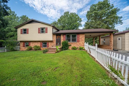 1369 Chancellor Dr, Claremont, NC, 28610-9510 | Card Image