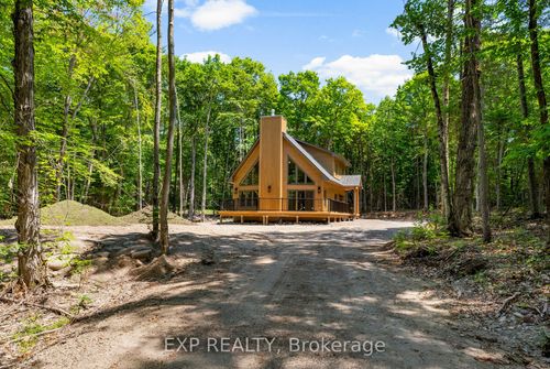 743 Lakewoods Dr, Barry's Bay, ON, K0J1B0 | Card Image