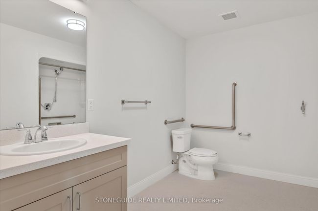 220 - 555 Bonaccord St, Home with 2 bedrooms, 1 bathrooms and 1 parking in Peterborough ON | Image 19