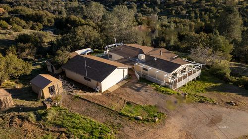 967 Bodfish Canyon Rd, Bodfish, CA, 93205-9570 | Card Image