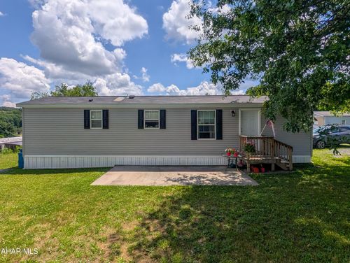 210 Chestnut Street, New Paris, PA, 15554 | Card Image