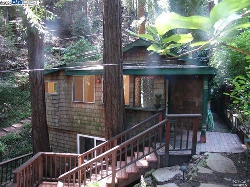 512 Park Way, Mill Valley, CA, 94941-2673 | Card Image