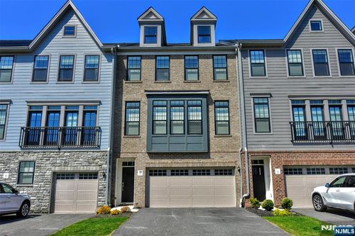 32 Cinnamon Drive, Upper Saddle River, NJ, 07458 | Card Image