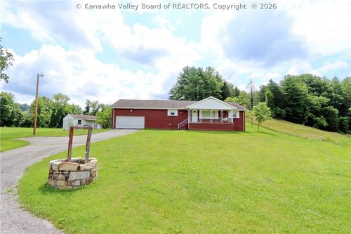 864 Shirkey Ln, Sissonville, WV, 25320-7720 | Card Image