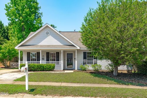 512 Lee St, Holly Springs, NC, 27540-7008 | Card Image