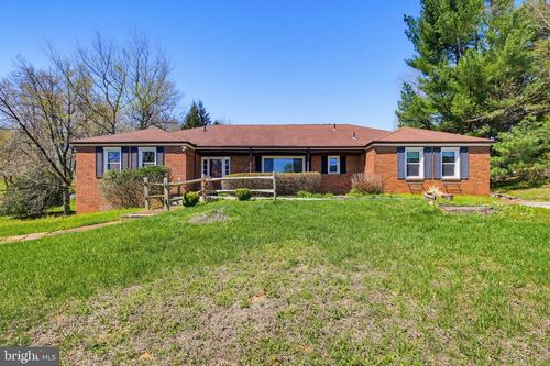 15884 Meadow Walk Rd, WOODBINE, MD, 21797-7732 | Card Image