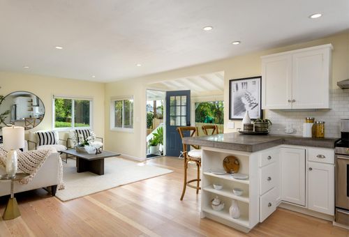535 Arroyo Ave, SANTA BARBARA, CA, 93109-1402 | Card Image