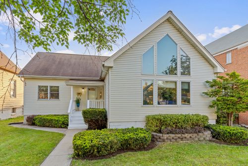 28 Washington Ave, La Grange, IL, 60525-2544 | Card Image
