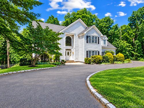 132 E Hunting Ridge Road, Out of Area, CT, 06903 | Card Image